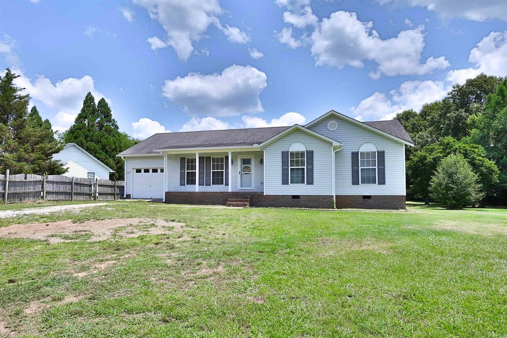 1087 Waters Edge Dr, Florence, AL 35634 MLS 517019 Coldwell Banker