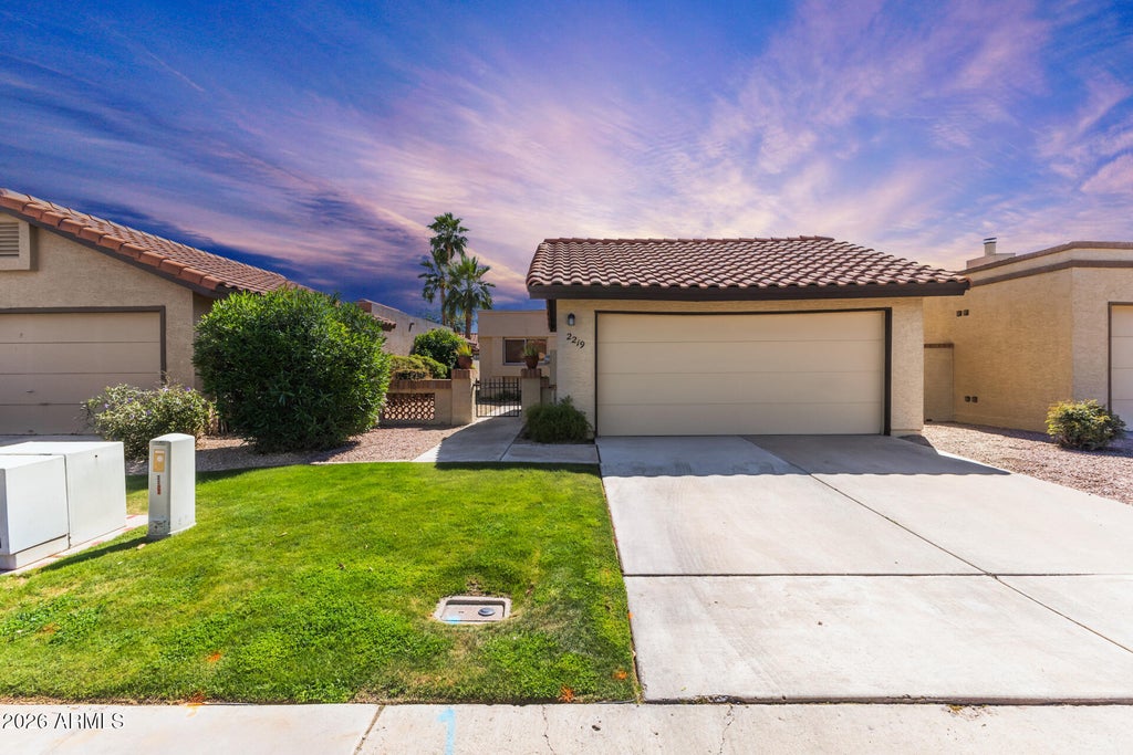 irw-2219 A 2219 E Fairview Avenue, Mesa, AZ 85204 - MLS# 7000553 