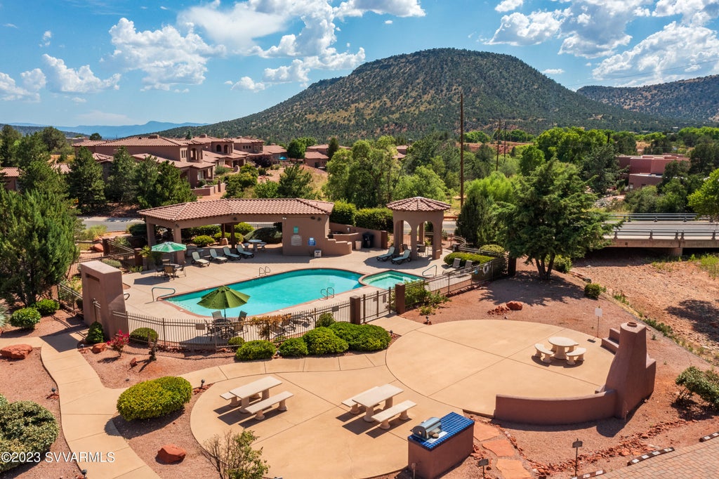 Sedona BELL ROCK-hot tub-fireplace-POOL-golf-hike - Townhouses for