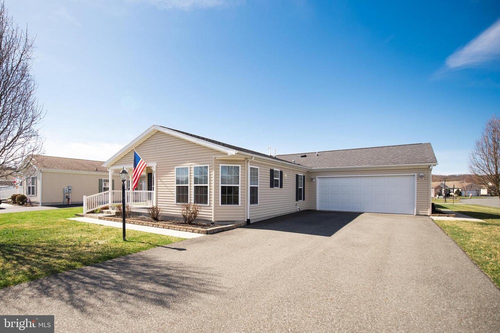 34 Cormorant Dr, Bechtelsville, PA 19505 MLS PABK2040472 Coldwell