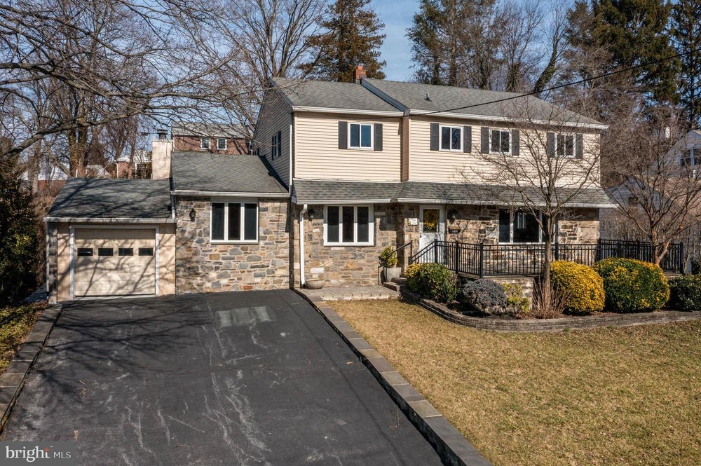 240 David Dr, Havertown, PA 19083 MLS PADE2061492 Coldwell Banker