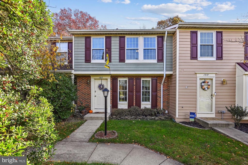 https://images-listings.coldwellbanker.com/BRIGHTMLS/VA/FX/21/53/89/4/_P/VAFX2153894_P00.jpg?width=1024