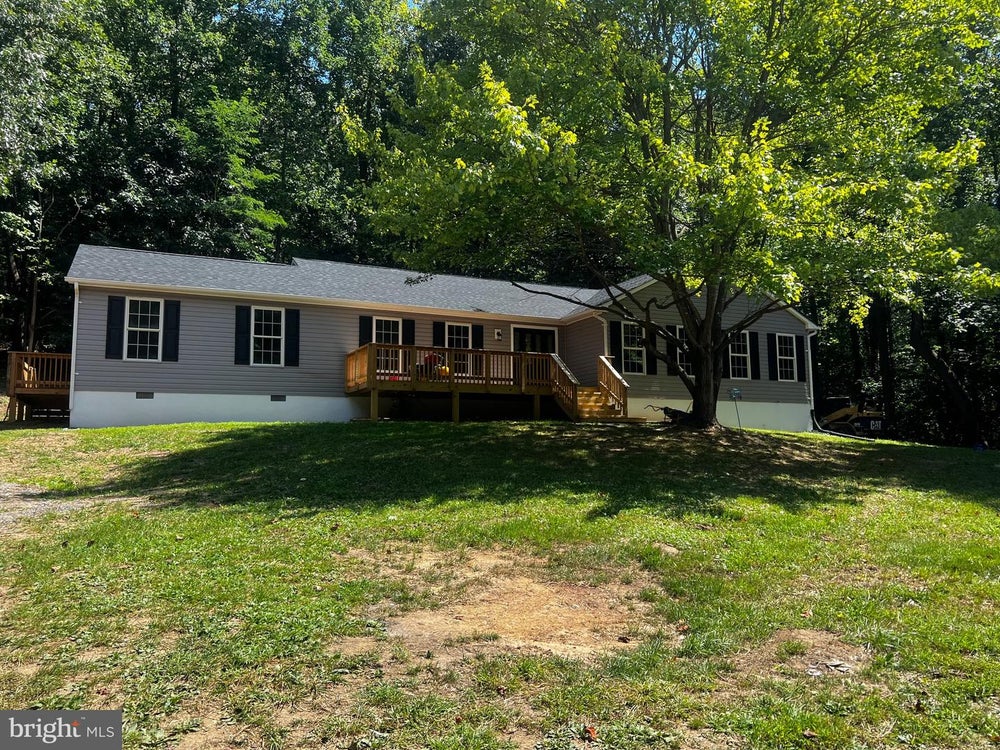 1264 Poor House Rd, Front Royal, VA 22630 - MLS# VAWR2006126 - Coldwell ...