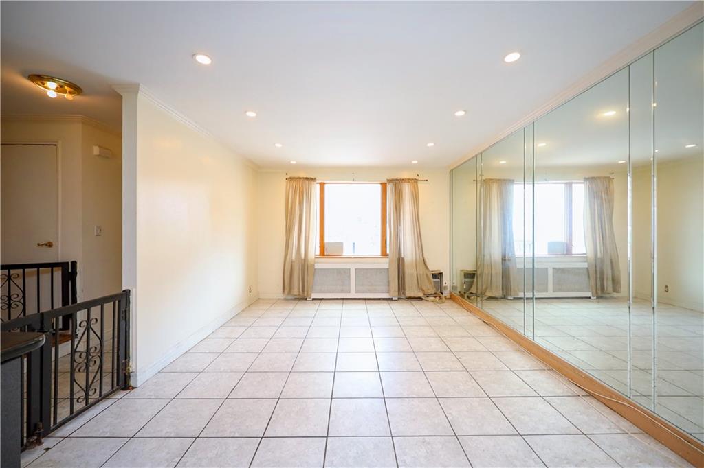 Listing view 2