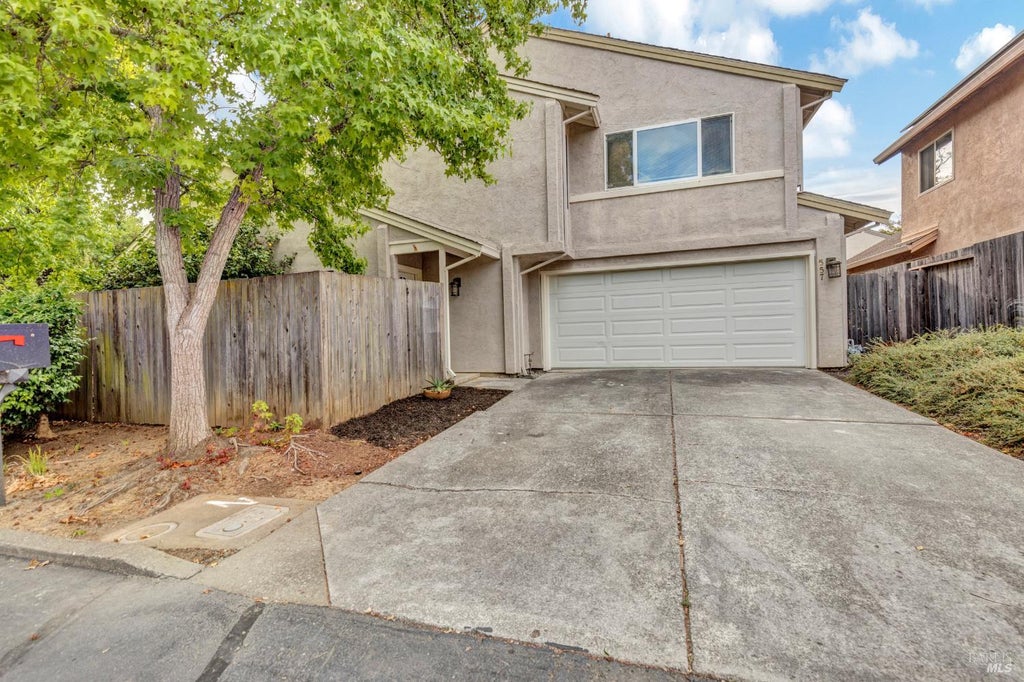 557 Willow Court, Benicia, CA 94510 - MLS# 325055750 - Coldwell Banker