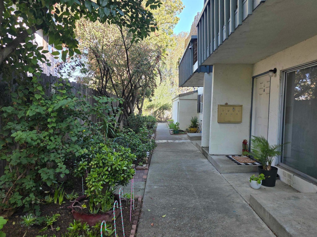 235 Arana Dr, Martinez, CA 94553 - MLS# 41121676 - Coldwell Banker