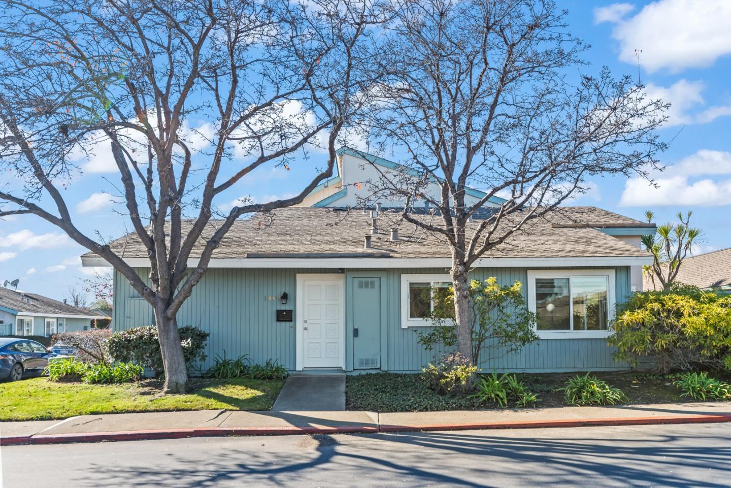 1079 Foster Square Ln #201, FOSTER CITY, CA 94404, MLS# ML81953493