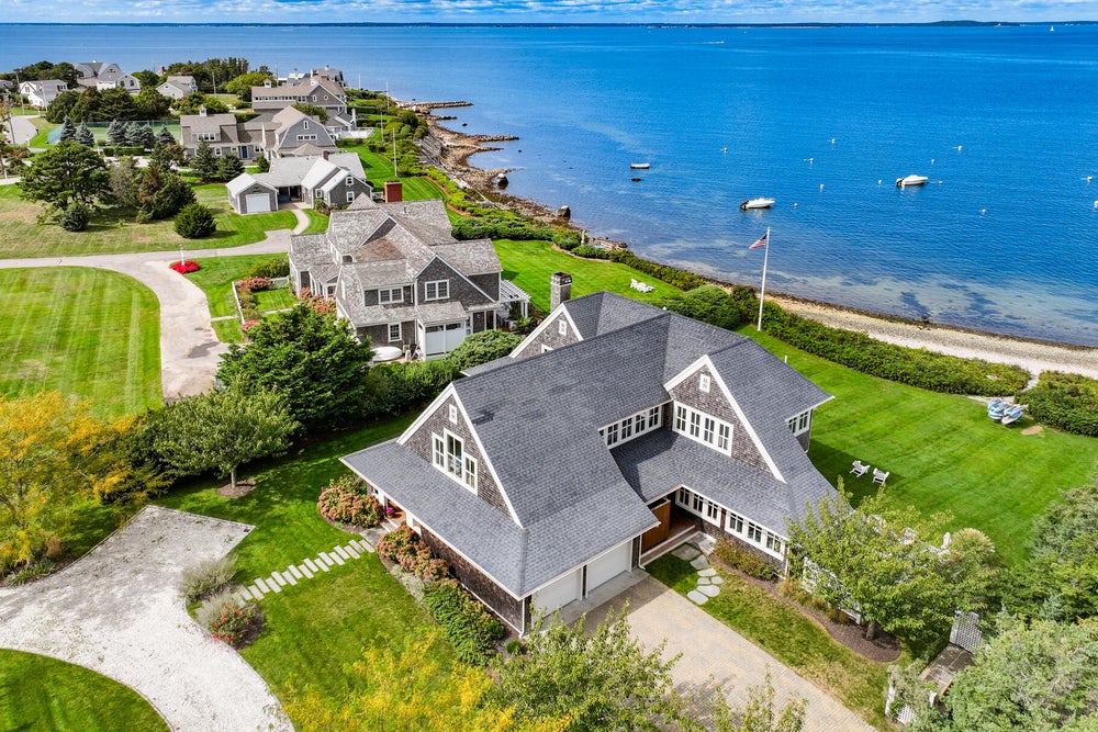 118 Westwood Road, North Falmouth, MA 02556 - MLS# 22404901 - Coldwell ...