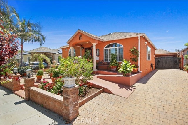 3950 De Ora, Long Beach, CA 90815 MLS# PW25239009 Coldwell Banker