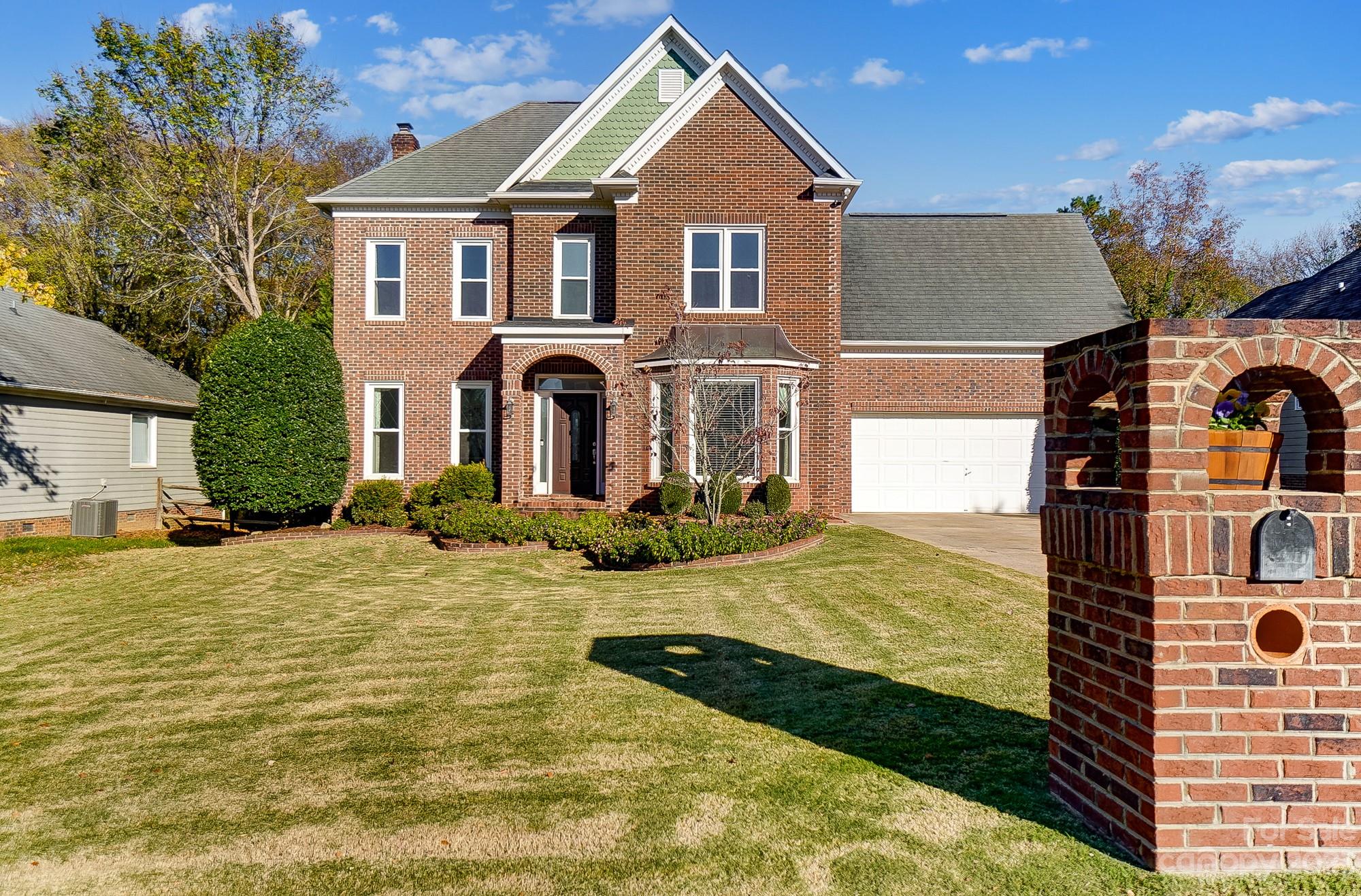 7208 Michaels Landing Dr, Charlotte, NC 28262 - MLS 4094462