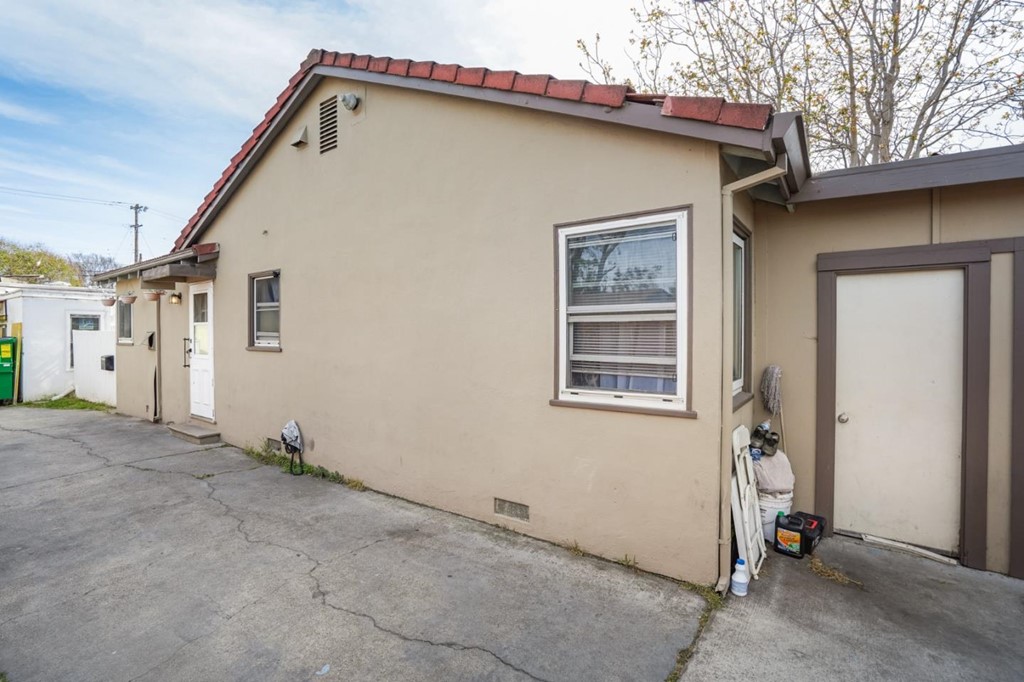 Listing view 3