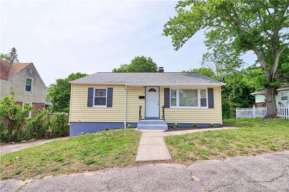 33 North Beacon Street, Waterbury, CT 06704 MLS 170574062 Coldwell