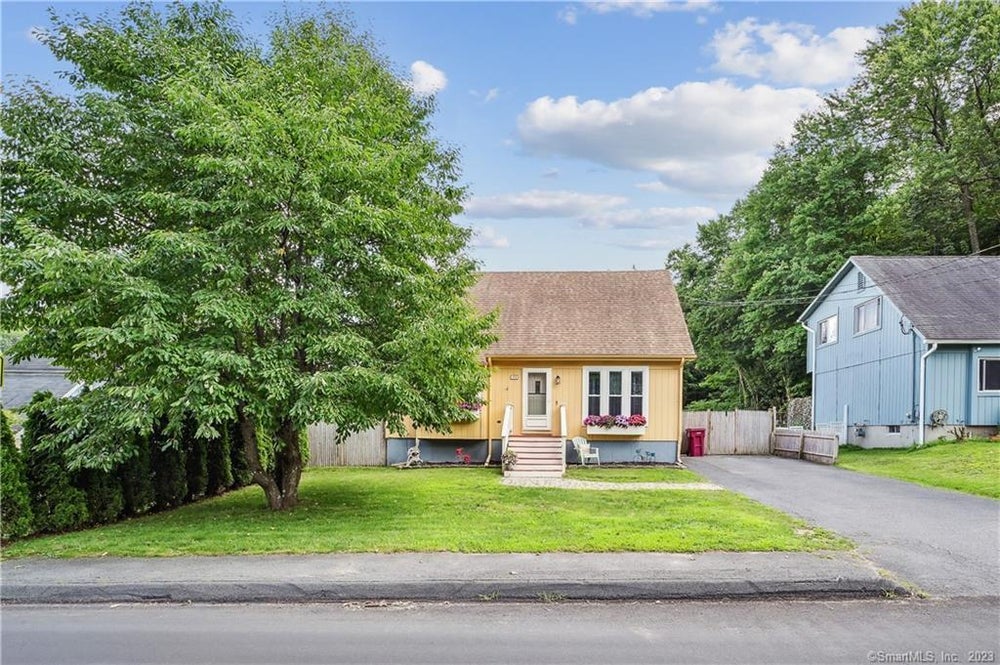 172 Andrew Avenue, Naugatuck, CT 06770 MLS 170588303 Coldwell Banker