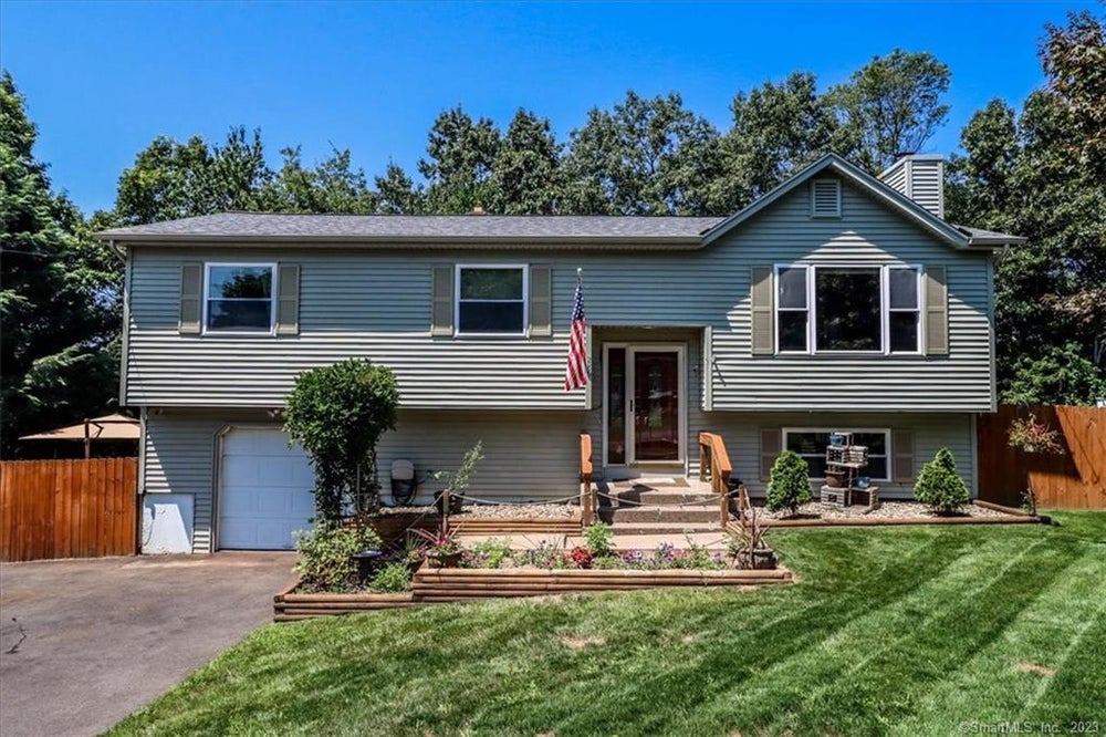 289 Crestwood Drive, Naugatuck, CT 06770 MLS 170591556 Coldwell Banker