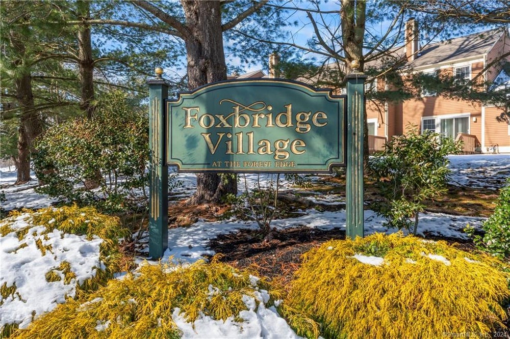 108 Foxbridge Village Road, Branford, CT 06405 - MLS# 170625099 ...