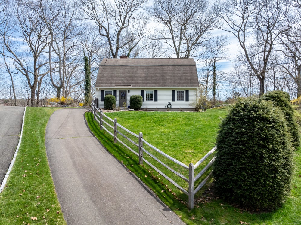 15 Sun Dance Circle, Stamford, CT 06905 MLS 24009078 Coldwell Banker