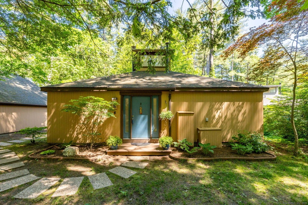 4 Dove Circle 4, Avon, CT 06001 MLS 24021830 Coldwell Banker