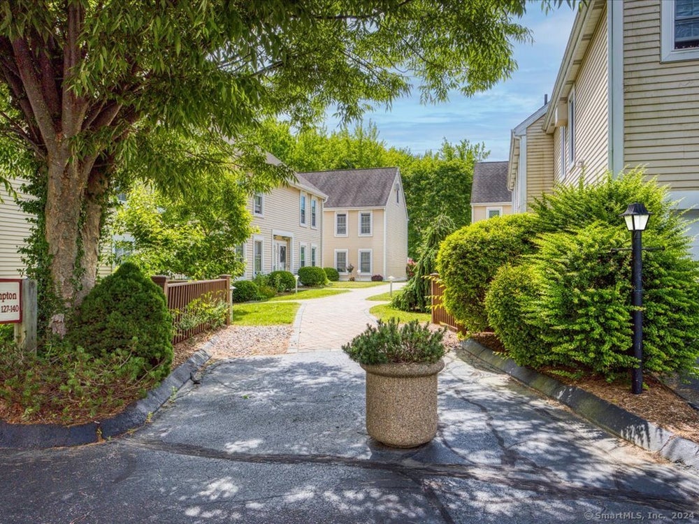 54 Rope Ferry Road H132, Waterford, CT 06385 MLS 24024710