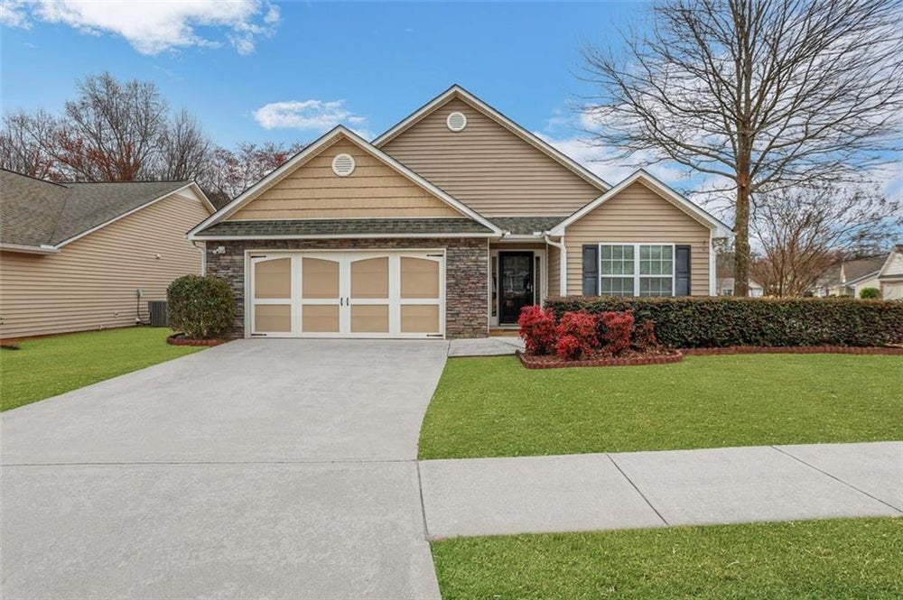 692 Majesty Crossing, Winder, GA 30680 MLS 7346744 Coldwell Banker