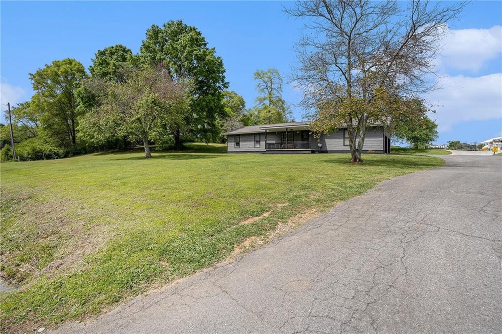 751 Liberty Road Sw, Calhoun, GA 30701 - MLS# 7554722 - Coldwell Banker