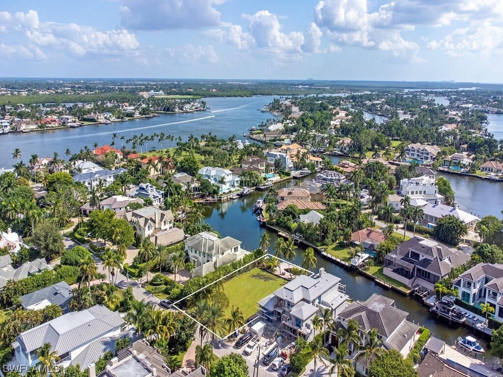 688 21st Ave. S, Naples — Aqualane Canal Lot