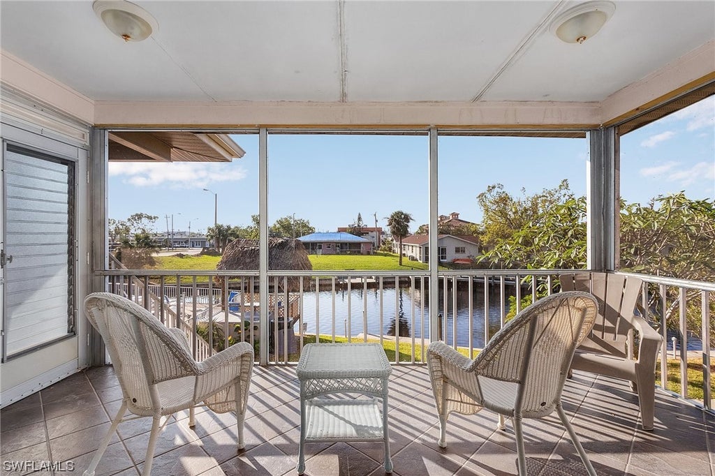 https://images-listings.coldwellbanker.com/FL_GFMB/22/40/01/53/5/_P/224001535_P19.jpg?width=1024