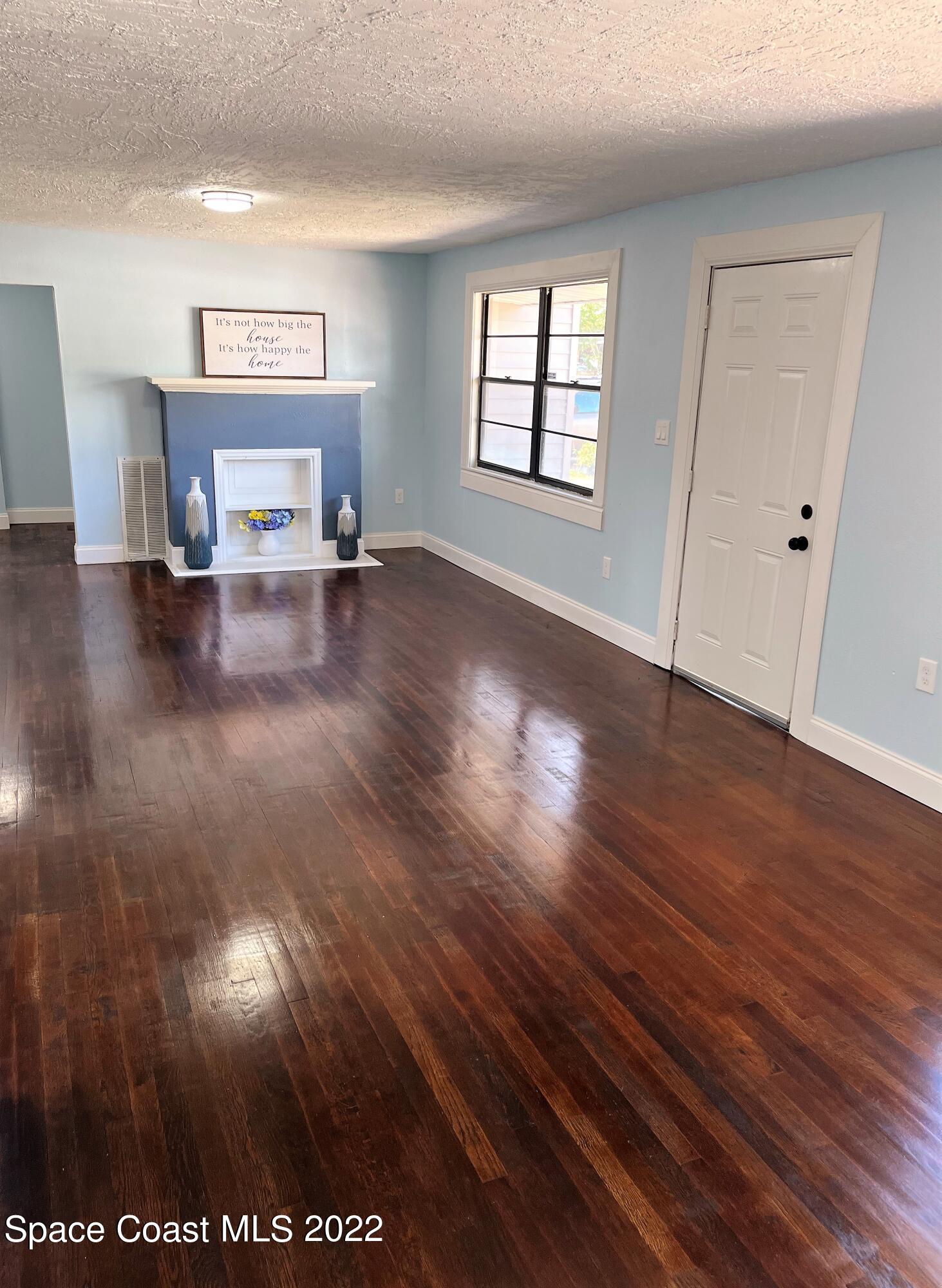 Listing view 3