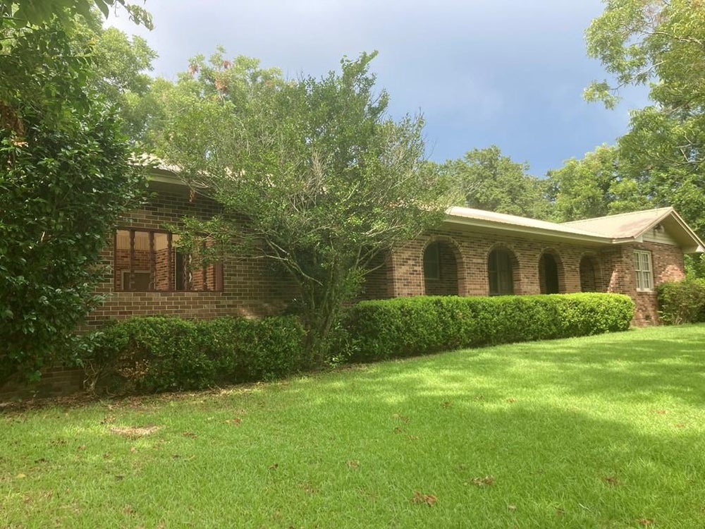 504 West Avenue, Broxton, GA 31519 MLS 112586 Coldwell Banker