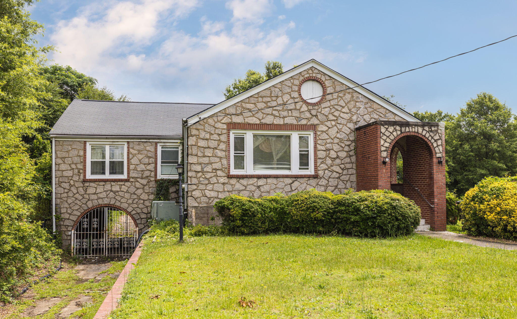 644 Martin Luther King Jr St  
