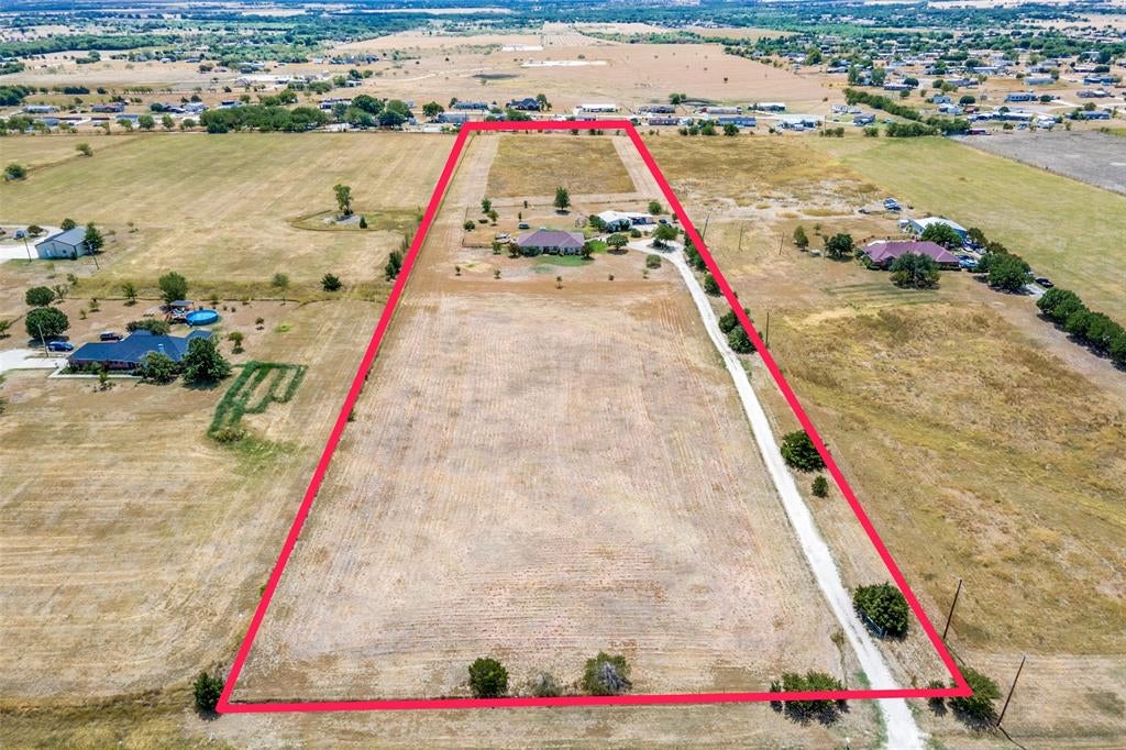 20 Acres of Agricultural Land with Home for Sale in Alvarado