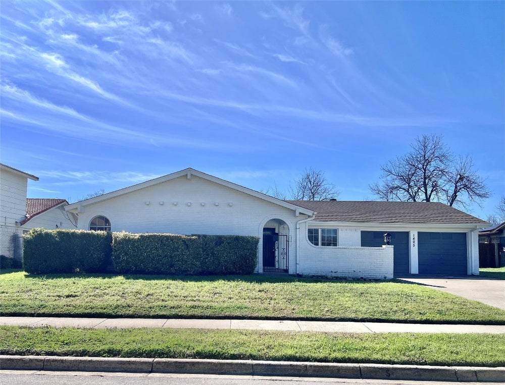 1405 Lagoona Lane, Edgecliff Village, TX 76134 MLS 20547562