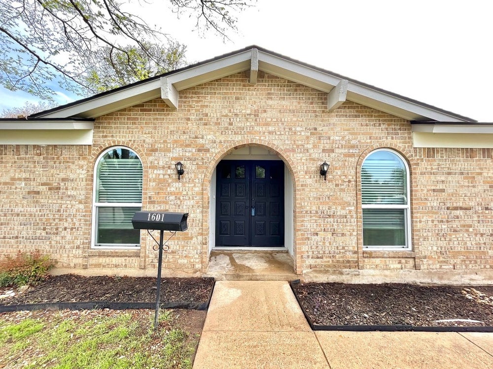 1601 Lagoona Lane, Edgecliff Village, TX 76134 MLS 20554151