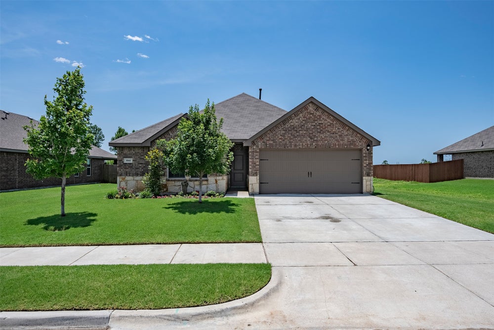 251 Thoroughbred Street, Waxahachie, TX 75165 MLS 20629891