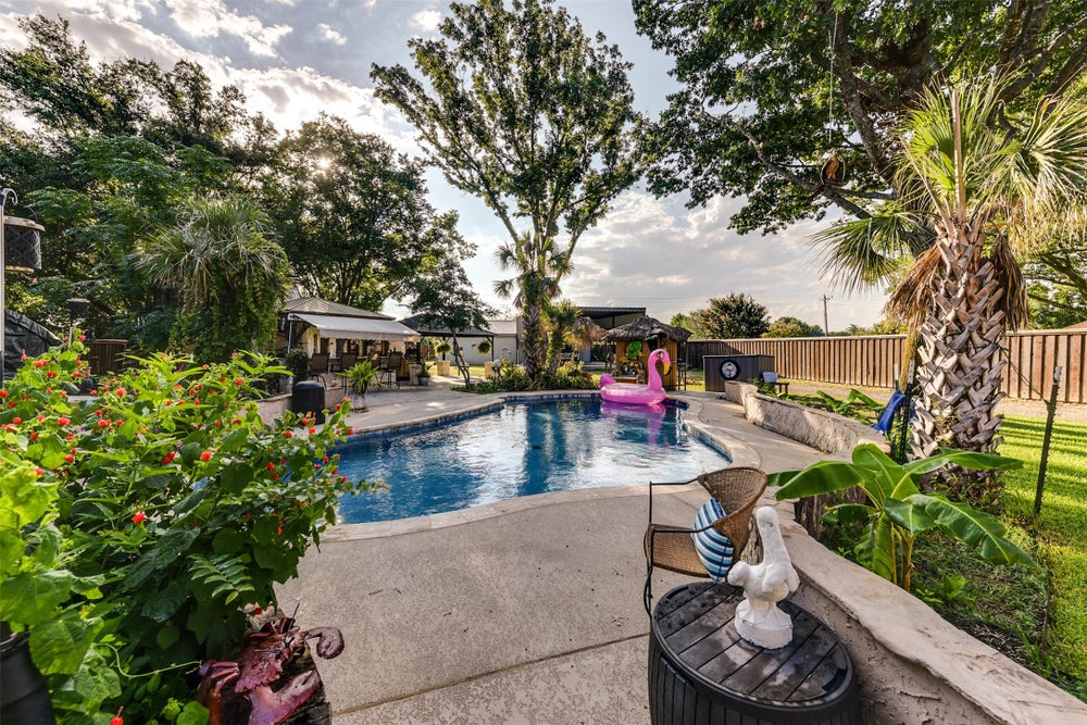 108 Vintage Drive, Waxahachie, TX 75165 MLS 20641077 Coldwell Banker