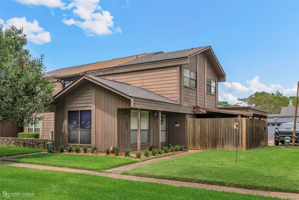 10010 Hanover Drive, Shreveport, LA 71115 - MLS# 20991370 - Coldwell Banker