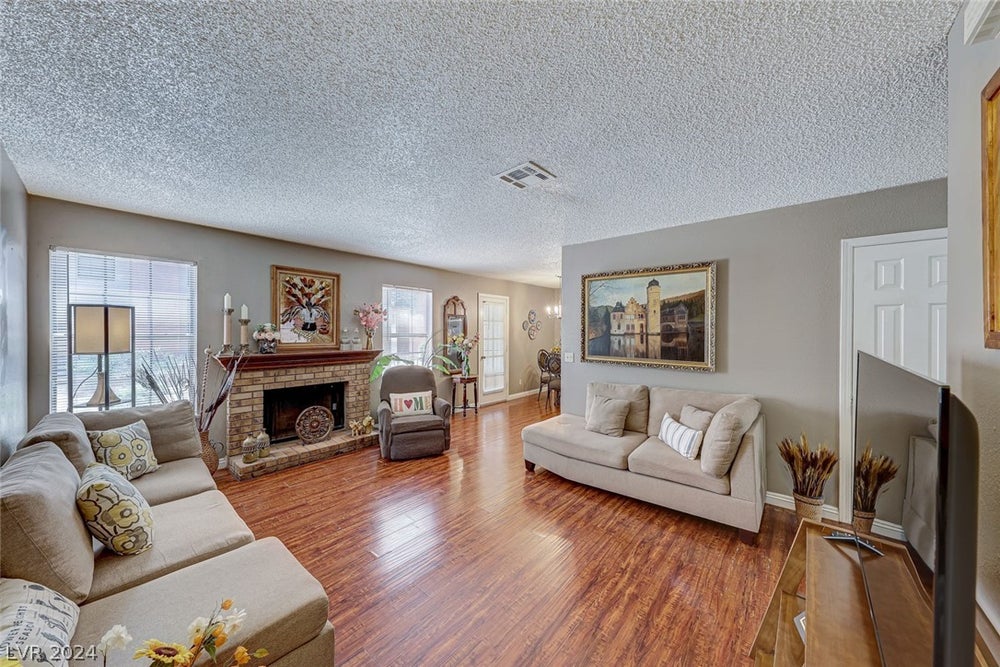 5576 W Rochelle Avenue #16B, Las Vegas, NV 89103 - MLS# 2599608 ...