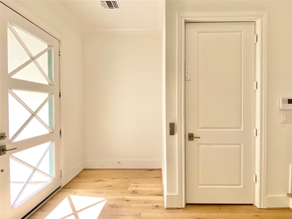 Listing view 2