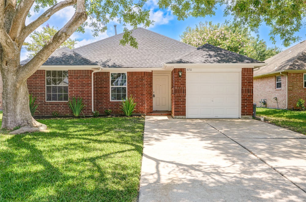 5711 Fargo Drive, Dickinson, TX 77539 MLS 96920872 Coldwell Banker