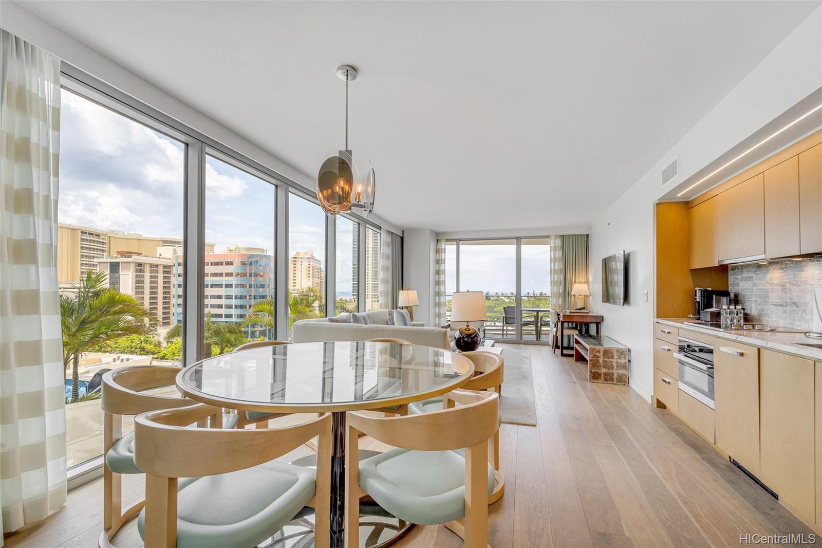 383 Kalaimoku Street Unit E916 (Tower 1)  