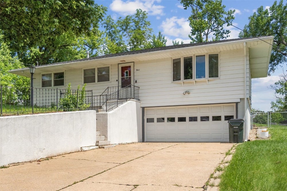 3011 Schaeffer Drive Sw, Cedar Rapids, IA 52404 MLS 2403680