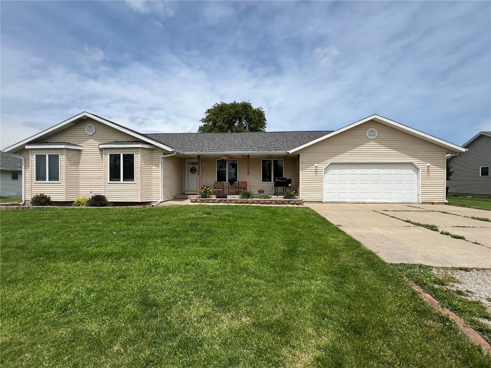 304 6th Street E, Newhall, IA 52315 MLS 2403818 Coldwell Banker