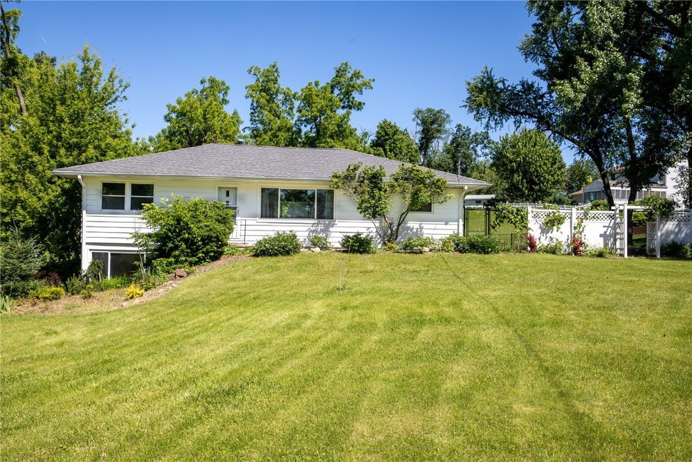 2930 30th Street Drive Se, Cedar Rapids, IA 52403 MLS 2404310