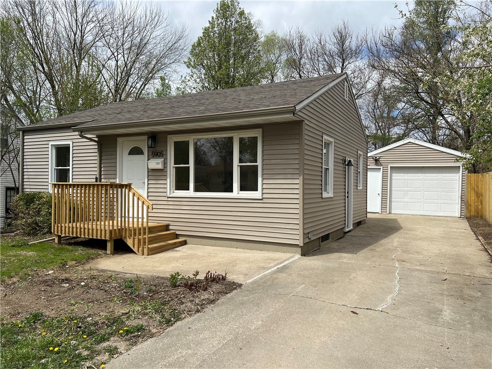 5905 Clark Street, Des Moines, IA 50311 MLS 690430 Coldwell Banker