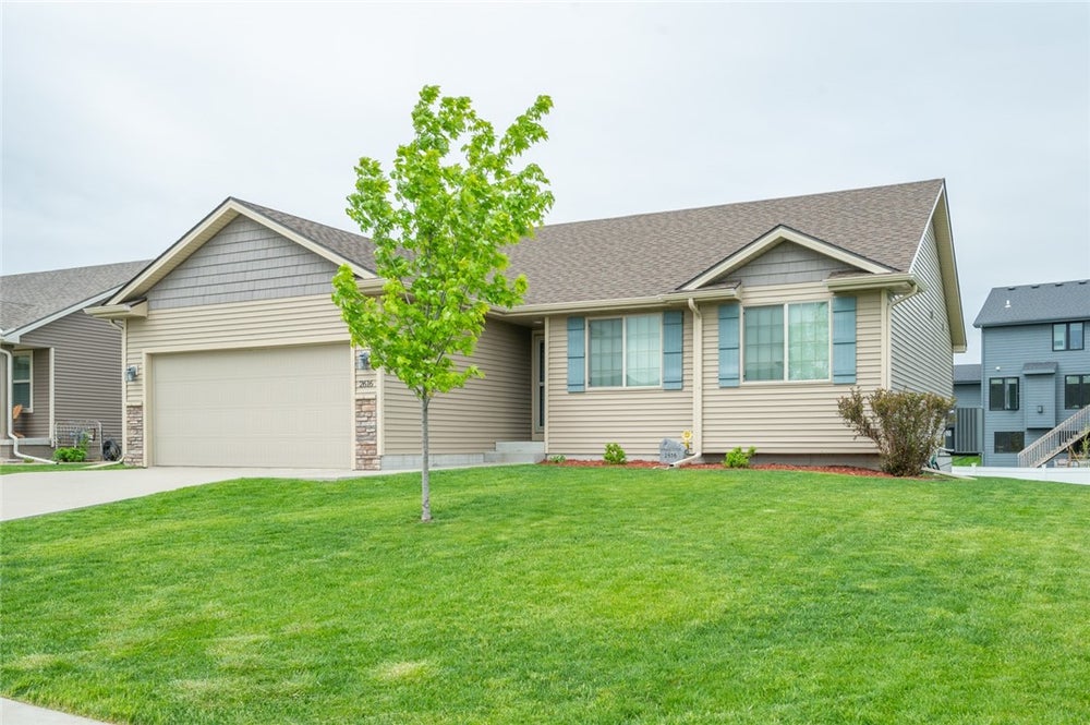 2616 6th Avenue Sw, Altoona, IA 50009 MLS 694753 Coldwell Banker