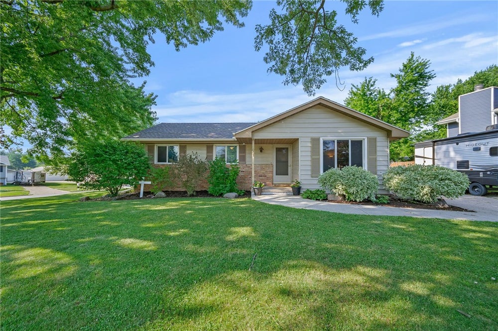 1002 4th Street Nw, Altoona, IA 50009 MLS 698063 Coldwell Banker