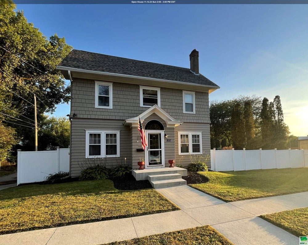 810 35th St., Sioux City, IA 51104 MLS 822448 Coldwell Banker