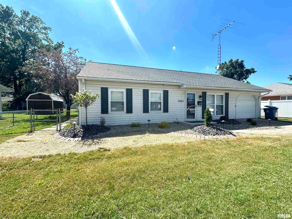 616 Nancy Drive, Centralia, IL 62801 MLS EB453950 Coldwell Banker