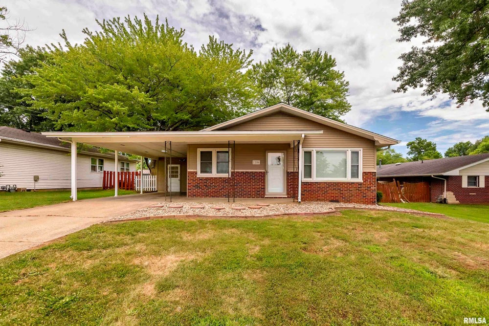 1106 Brentwood Lane, Carterville, IL 62918 MLS EB454234 Coldwell