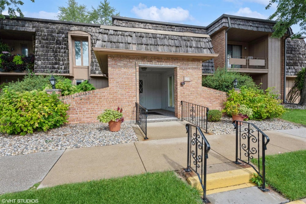 415 Old Stone Road D1, Munster, IN 46321 MLS 539229 Coldwell Banker