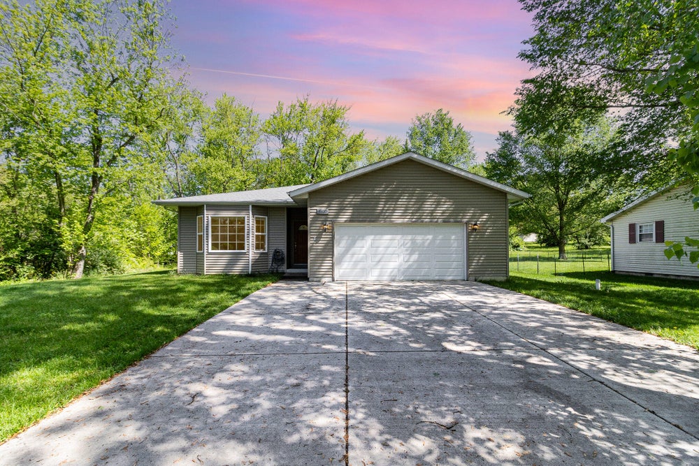 5610 W 154th Avenue, Crown Point, IN 46307 MLS 803592 Coldwell Banker